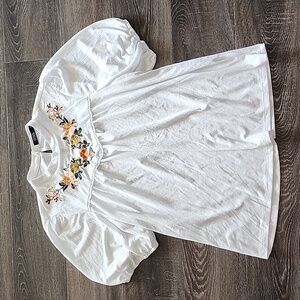 🦜 Cure embroidered Boho top 🦜